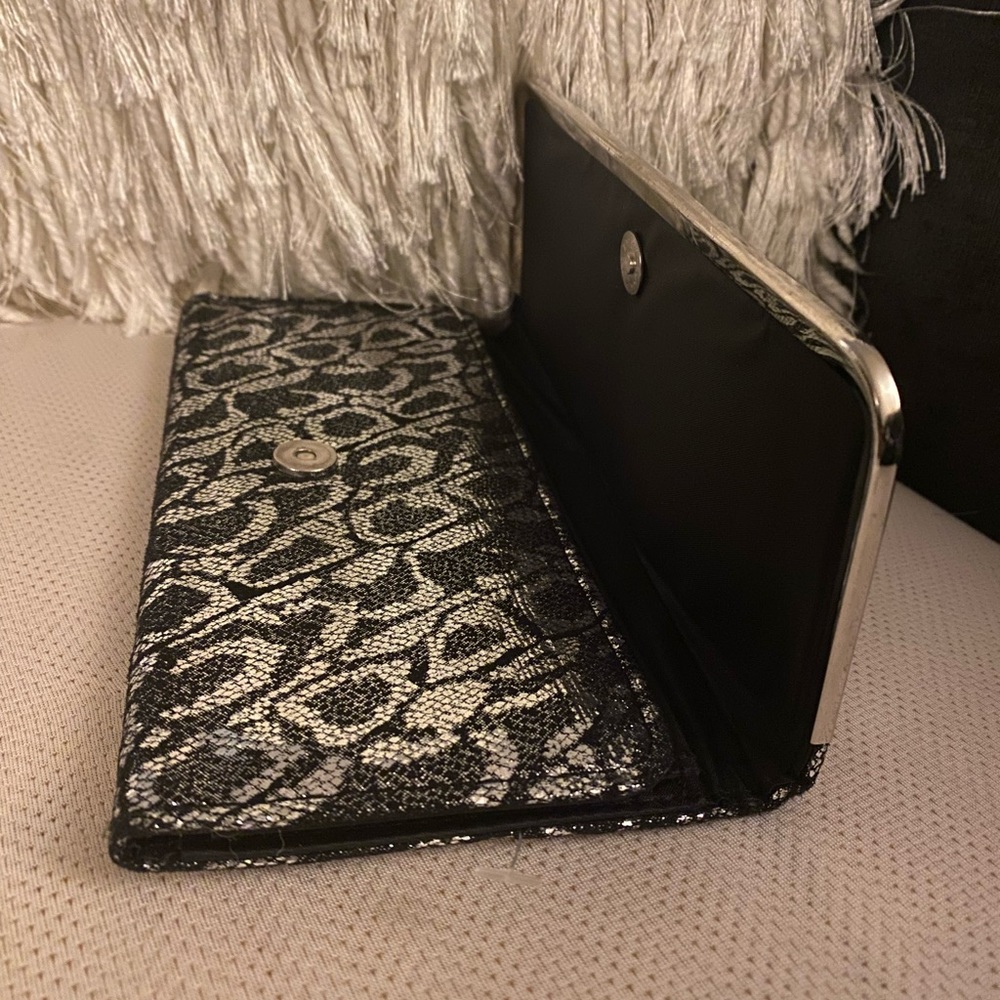 Mirror Mirror Silver Black Animal Print Clutch Wallet Magnetic Snap Never Used - Picture 5 of 6